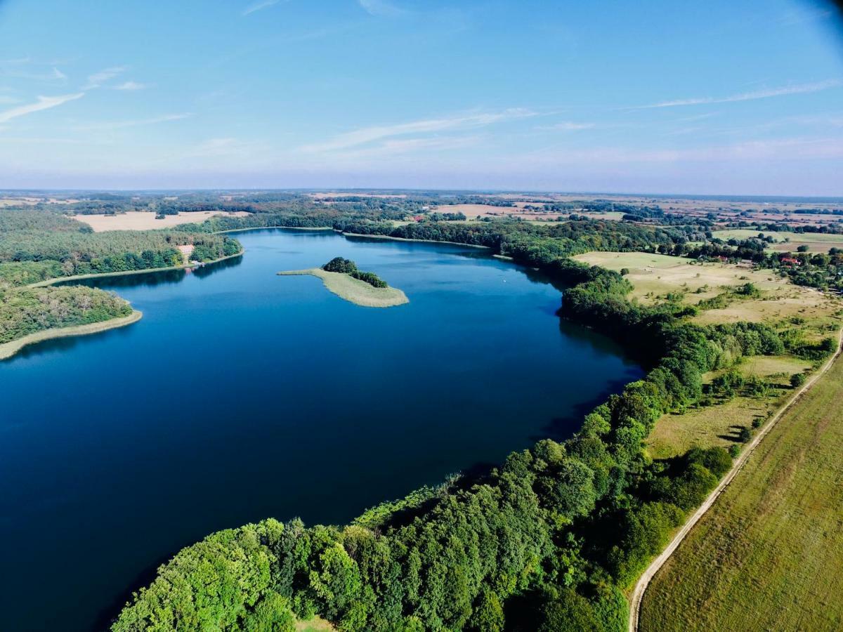 Landhaus Schoenhof Feldberger Seenlandschaft Bagian luar foto